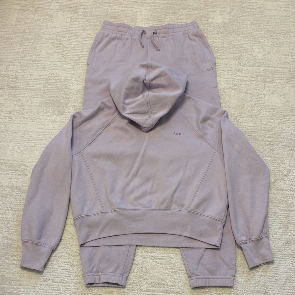 Abercrombie & Fitch Girls  Lilac Joggers and Hoodie